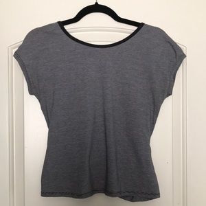 Beautiful lulu lemon 🍋 shirt